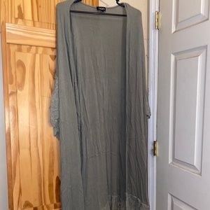 Large maternity cover up